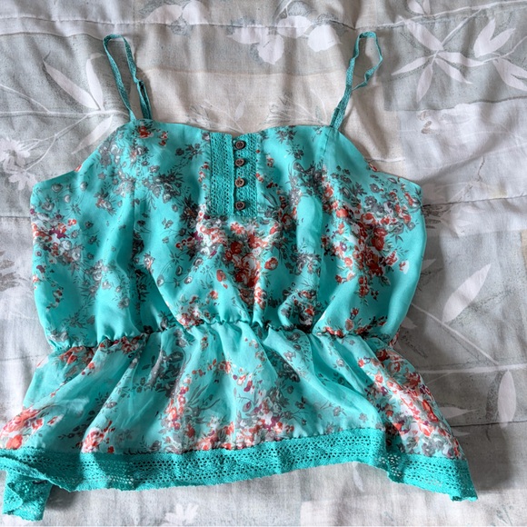 Iris Basic Tops - Iris Basic Teal Floral Women's Top